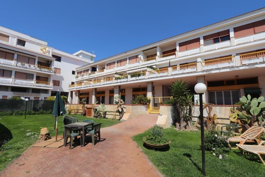 Happy House Apartment Villa Rosa Di Martinsicuro Exterior photo